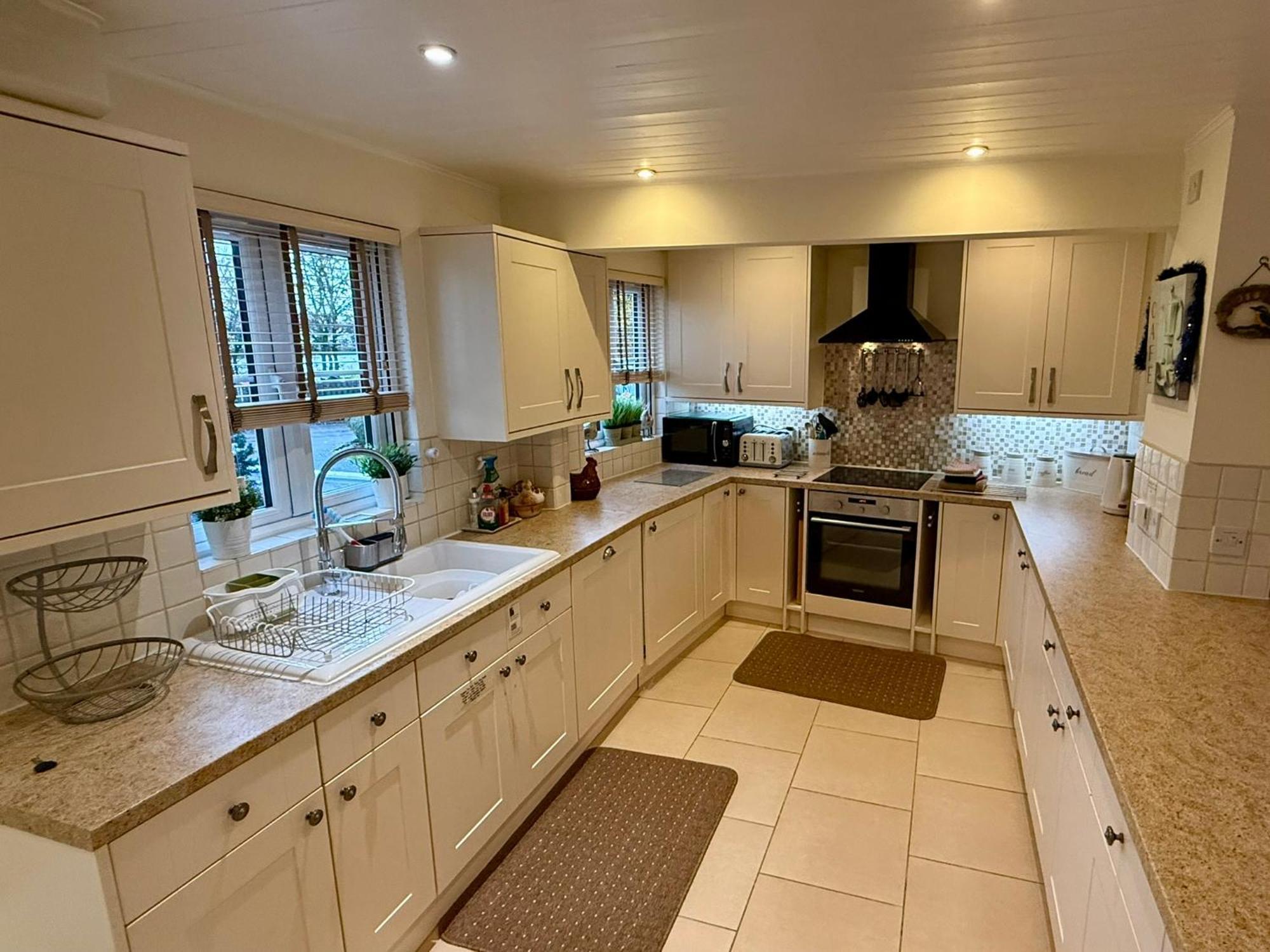 Luxury Kingfisher Lodge, Isis Lake, Within The Cotswold Waterpark Cirencester Exteriör bild