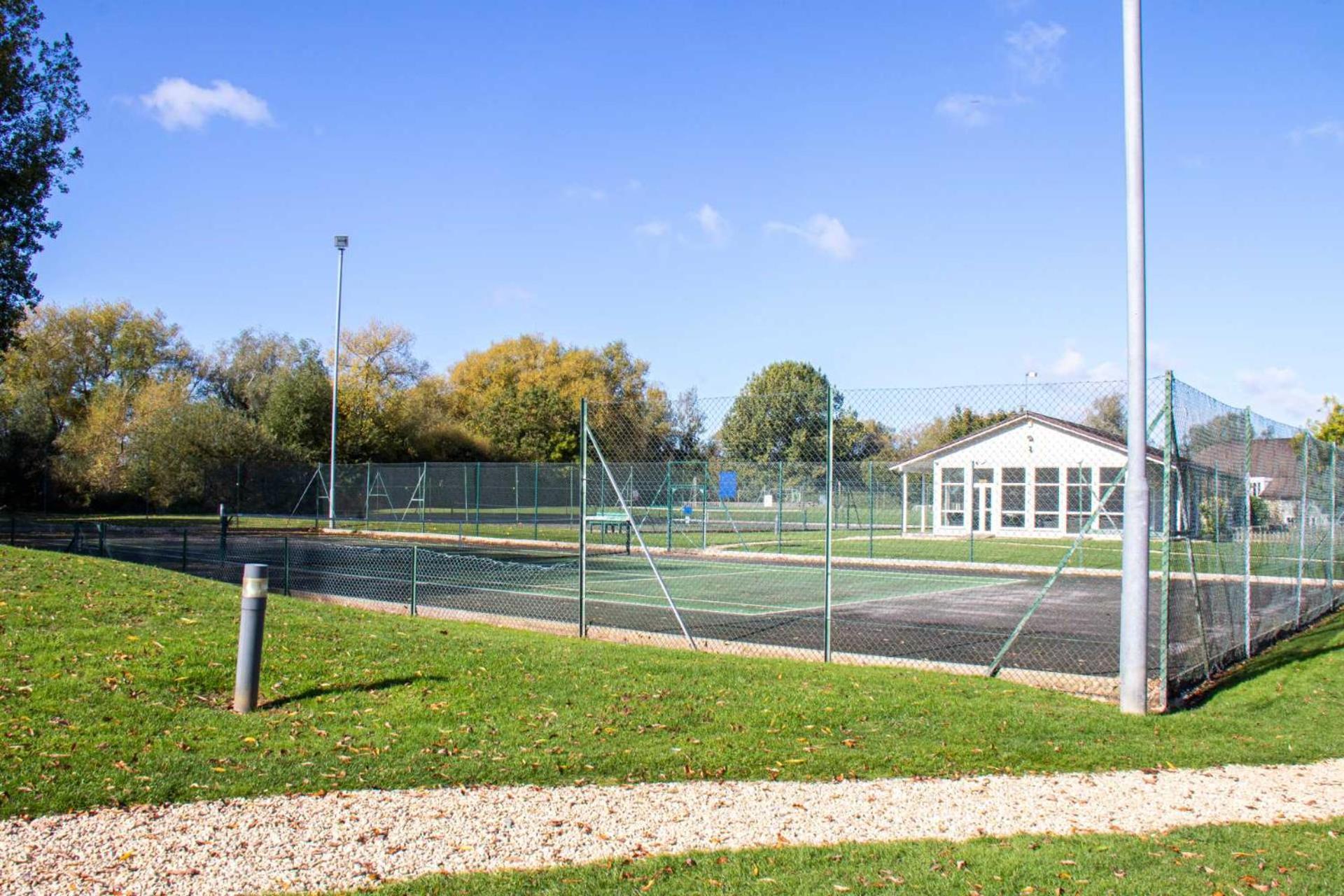 Luxury Kingfisher Lodge, Isis Lake, Within The Cotswold Waterpark Cirencester Exteriör bild