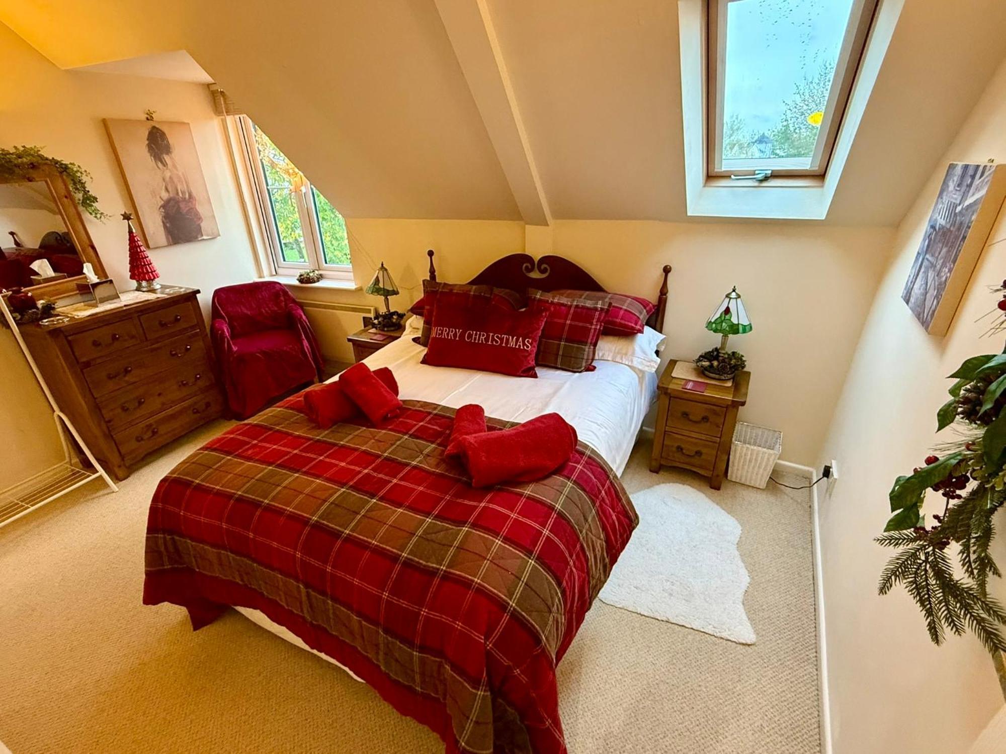 Luxury Kingfisher Lodge, Isis Lake, Within The Cotswold Waterpark Cirencester Exteriör bild