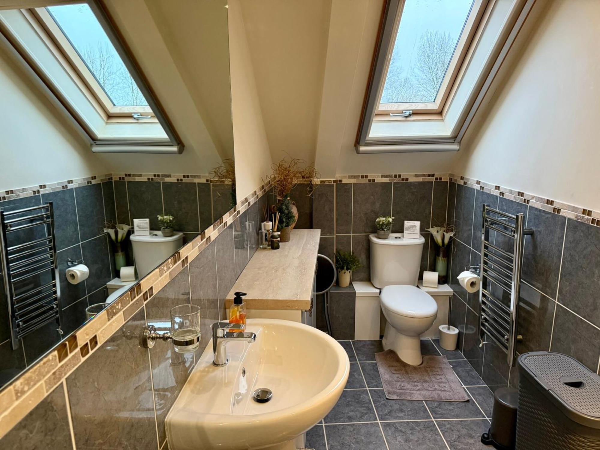 Luxury Kingfisher Lodge, Isis Lake, Within The Cotswold Waterpark Cirencester Exteriör bild