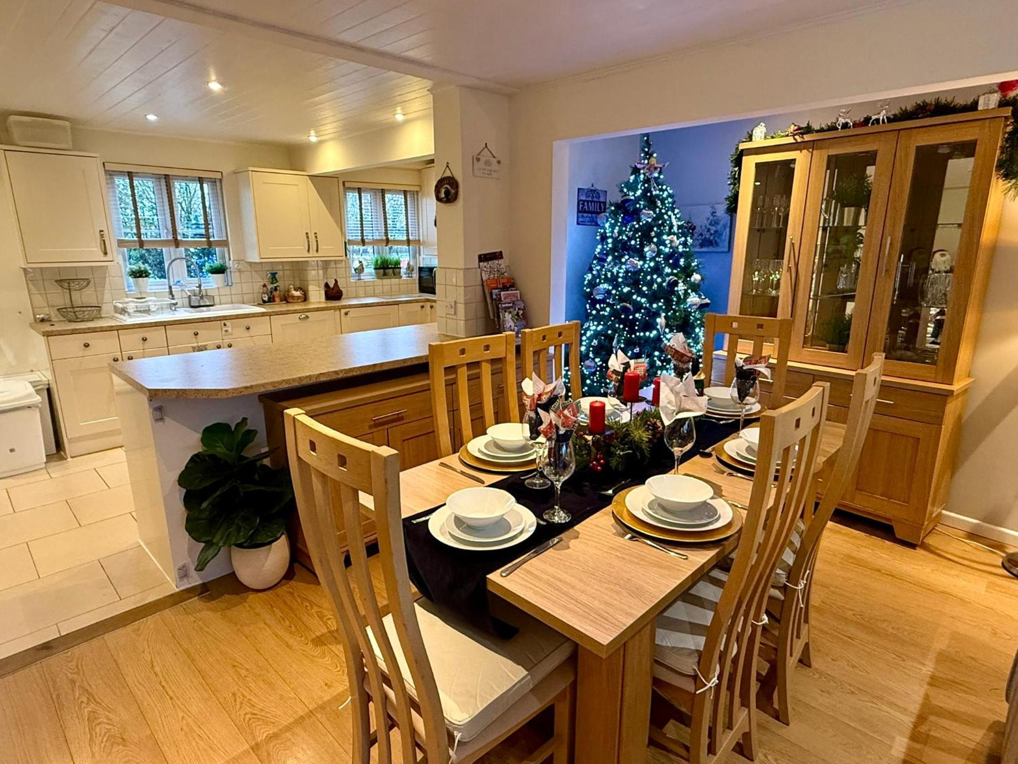 Luxury Kingfisher Lodge, Isis Lake, Within The Cotswold Waterpark Cirencester Exteriör bild