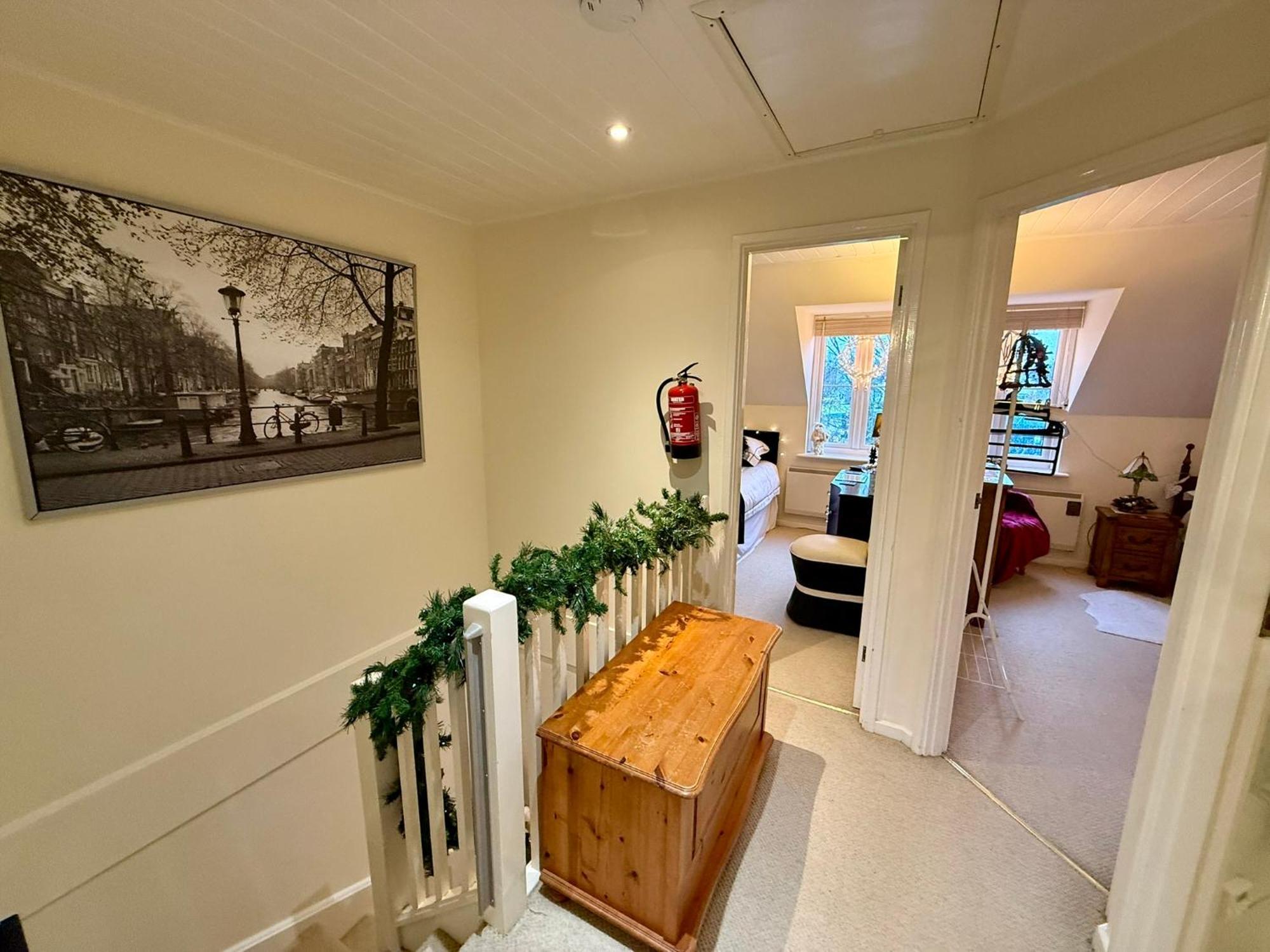 Luxury Kingfisher Lodge, Isis Lake, Within The Cotswold Waterpark Cirencester Exteriör bild